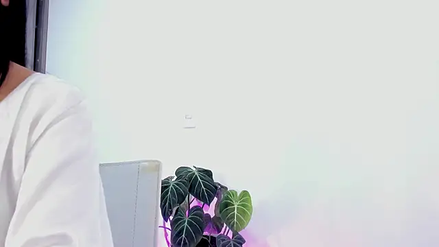 Sara Leblanc online show from March 2025 12:37:01 PM