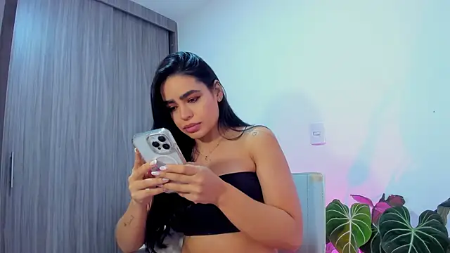 Sara Leblanc online show from October 2025 03:24:01 PM