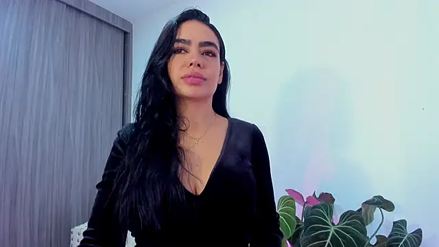 Sara Leblanc online show from October 2025 05:36:02 PM