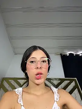 evaFiore online show from June 2026 06:29:01 PM