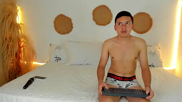 Snapshot of TifannyRossiii chatting on February 2026 01:54:01 AM TifannyRossiii online show from February 2026 01:54:01 AM