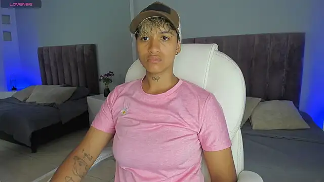 Snapshot of Dominick_jones chatting on January 2025 07:24:01 PM Dominick jones online show from January 2025 07:24:01 PM