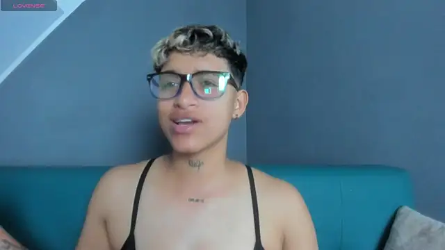 Snapshot of Dominick_jones chatting on March 2025 05:39:01 PM Dominick jones online show from March 2025 05:39:01 PM