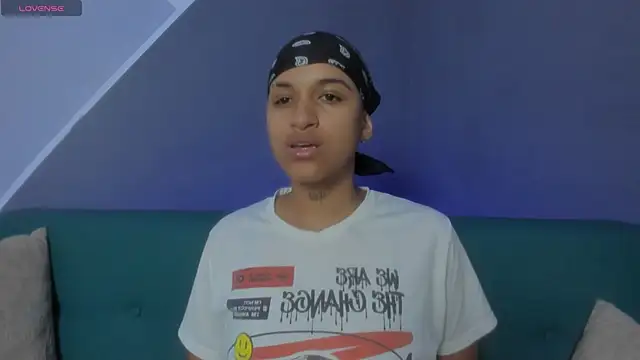 Snapshot of Dominick_jones chatting on March 2025 04:32:01 PM Dominick jones online show from March 2025 04:32:01 PM