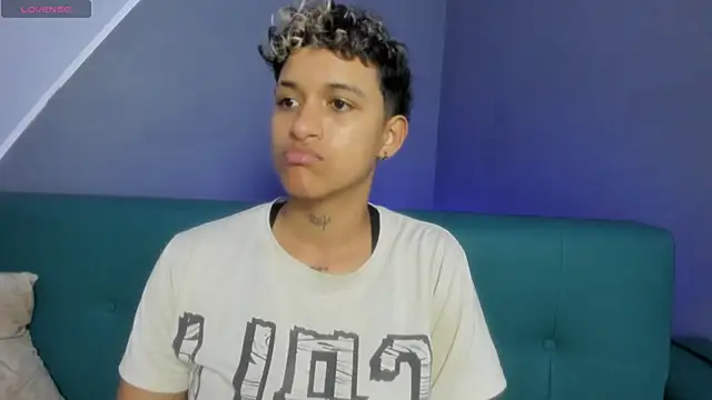 Snapshot of Dominick_jones chatting on March 2025 10:37:02 PM Dominick jones online show from March 2025 10:37:02 PM