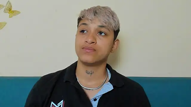 Snapshot of Dominick_jones chatting on September 2025 12:11:01 AM Dominick jones online show from September 2025 12:11:01 AM