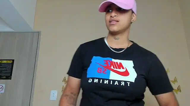 Snapshot of Dominick_jones chatting on September 2025 05:09:02 AM Dominick jones online show from September 2025 05:09:02 AM