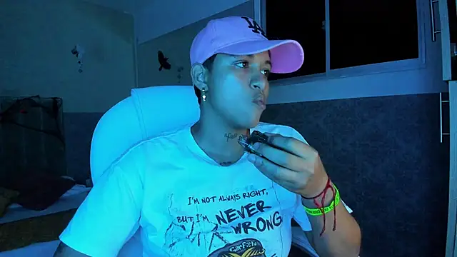 Snapshot of Dominick_jones chatting on October 2025 04:57:01 AM Dominick jones online show from October 2025 04:57:01 AM