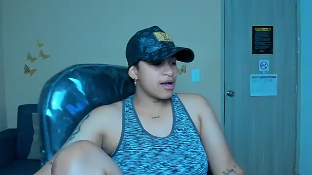 Snapshot of Dominick_jones chatting on November 2025 05:14:01 PM Dominick jones online show from November 2025 05:14:01 PM