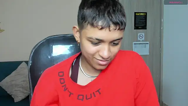 Snapshot of Dominick_jones chatting on November 2025 04:07:02 PM Dominick jones online show from November 2025 04:07:02 PM