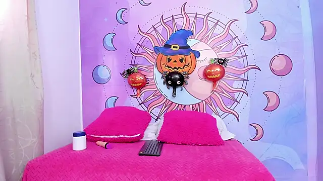 Mariana 16  online show from October 2025 07:18:01 PM