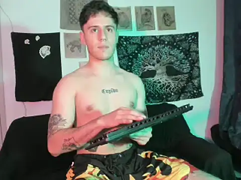 Snapshot of Antonello_Vannucci chatting on February 2025 09:15:01 PM Antonello Vannucci online show from February 2025 09:15:01 PM