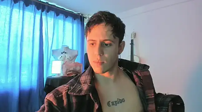 Snapshot of Antonello_Vannucci chatting on February 2025 09:15:01 PM Antonello Vannucci online show from February 2025 09:15:01 PM