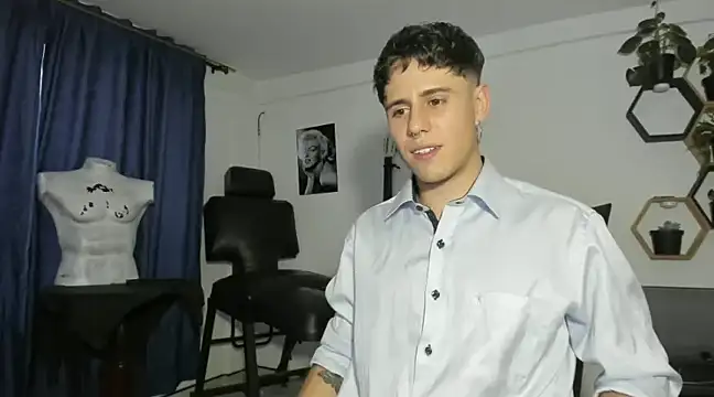 Snapshot of Antonello_Vannucci chatting on March 2025 11:18:02 PM Antonello Vannucci online show from March 2025 11:18:02 PM