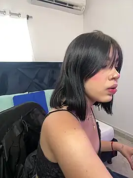 Lily Woodz online show from February 2026 07:07:01 PM