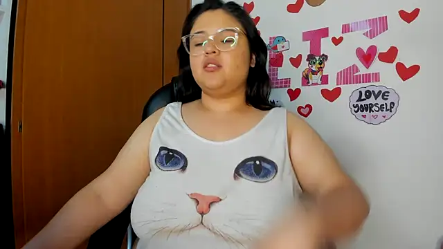 lizzie c online show from March 2025 04:41:01 AM