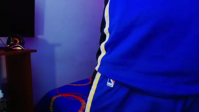 Snapshot of miia-liiam chatting on February 2026 06:19:02 AM miia-liiam online show from February 2026 06:19:02 AM