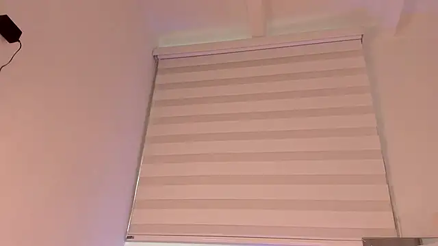 Snapshot of Alissonroses chatting on February 2026 07:34:02 PM Alissonroses online show from February 2026 07:34:02 PM