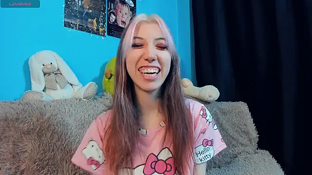 Snapshot of _Mindy_ chatting on January 2025 04:27:02 AM Mindy online show from January 2025 04:27:02 AM