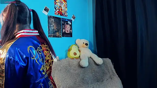 Snapshot of _Mindy_ chatting on January 2025 06:03:02 AM Mindy online show from January 2025 06:03:02 AM