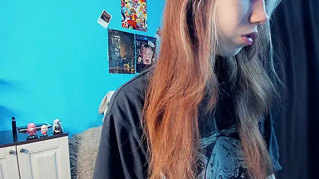 Snapshot of _Mindy_ chatting on January 2025 01:33:01 AM Mindy online show from January 2025 01:33:01 AM