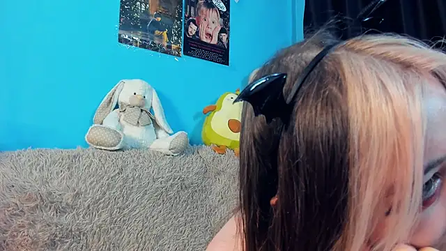 Snapshot of _Mindy_ chatting on January 2025 07:39:02 AM Mindy online show from January 2025 07:39:02 AM