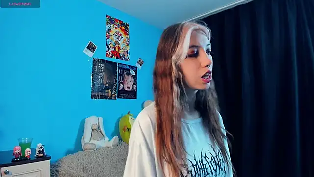 Snapshot of _Mindy_ chatting on February 2025 02:29:02 AM Mindy online show from February 2025 02:29:02 AM