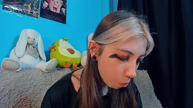 Snapshot of _Mindy_ chatting on February 2025 06:26:02 AM Mindy online show from February 2025 06:26:02 AM