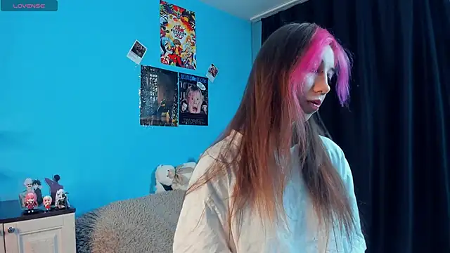 Snapshot of _Mindy_ chatting on February 2025 03:23:02 AM Mindy online show from February 2025 03:23:02 AM