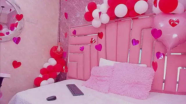 Snapshot of SEXY_HOTTIE__ chatting on February 2025 12:45:02 PM SEXY HOTTIE online show from February 2025 12:45:02 PM