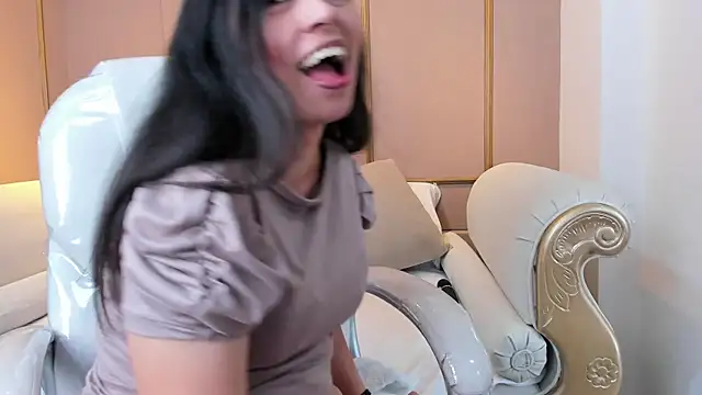 PerlaPreciosa online show from October 2025 04:36:01 AM