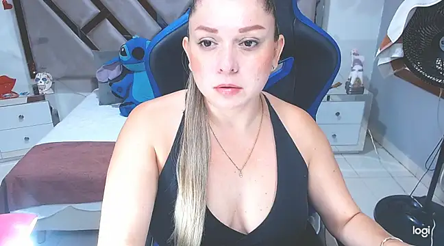 natalia5560 online show from February 2025 01:35:02 PM