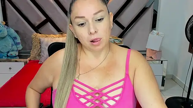 natalia5560 online show from September 2025 12:16:01 PM