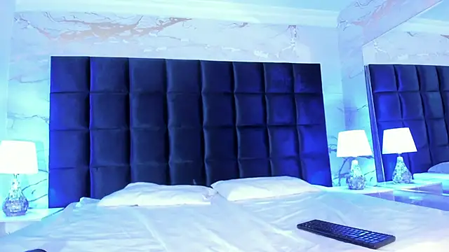 loladupont online show from February 2026 03:05:01 AM