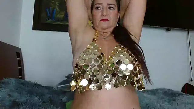 claudiaa B online show from March 2025 05:08:01 AM