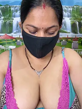 FlatVincy4 online show from September 2025 07:10:01 AM