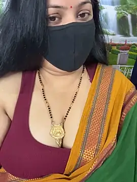 FlatVincy4 online show from October 2025 06:45:02 AM