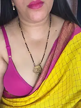 FlatVincy4 online show from November 2025 10:59:02 AM