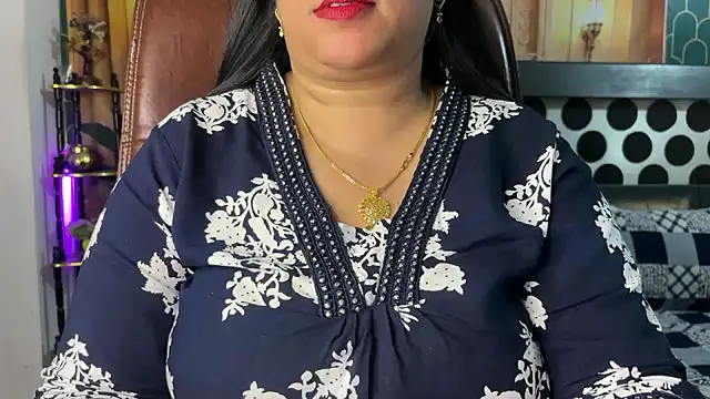 FlatVincy4 online show from April 2026 03:39:02 PM