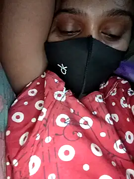 Snapshot of Looliya02 chatting on February 2025 08:18:01 PM Looliya02 online show from February 2025 08:18:01 PM