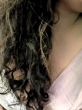 hot menka online show from March 2025 07:17:01 PM