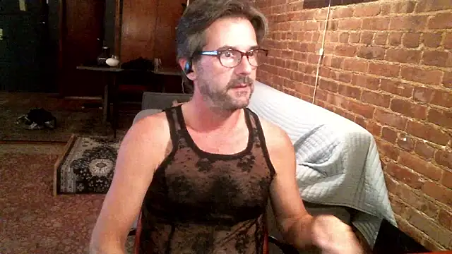 Snapshot of Johnny_Bottoms chatting on October 2025 12:33:02 AM Johnny Bottoms online show from October 2025 12:33:02 AM