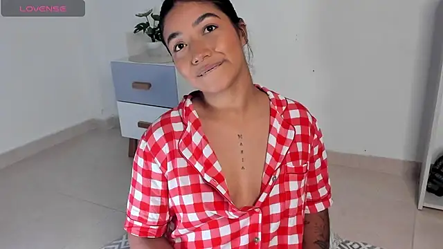 martina roldam online show from December 2024 11:53:01 PM