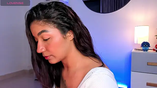 martina roldam online show from February 2025 10:09:01 PM