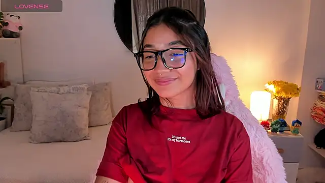 martina roldam online show from March 2025 03:14:01 AM