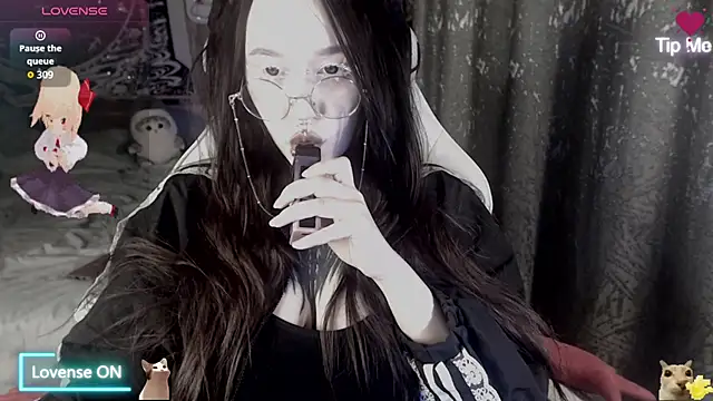 Snapshot of chloe_crystall_killer chatting on May 2026 02:05:02 AM chloe crystall killer online show from May 2026 02:05:02 AM