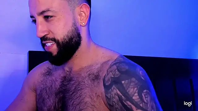 Snapshot of BradLeon_ chatting on March 2025 12:49:02 AM BradLeon online show from March 2025 12:49:02 AM