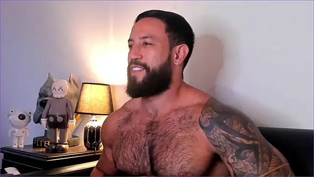 BradLeon  online show from November 2025 10:12:01 PM