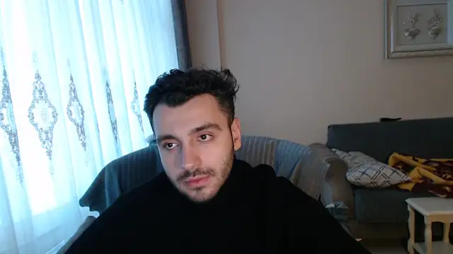 handsomeee04 online show from December 2025 05:46:02 AM