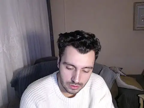 handsomeee04 online show from January 2026 10:44:02 PM